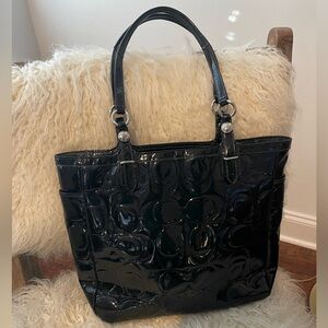 Coach med/large patten leather black purse